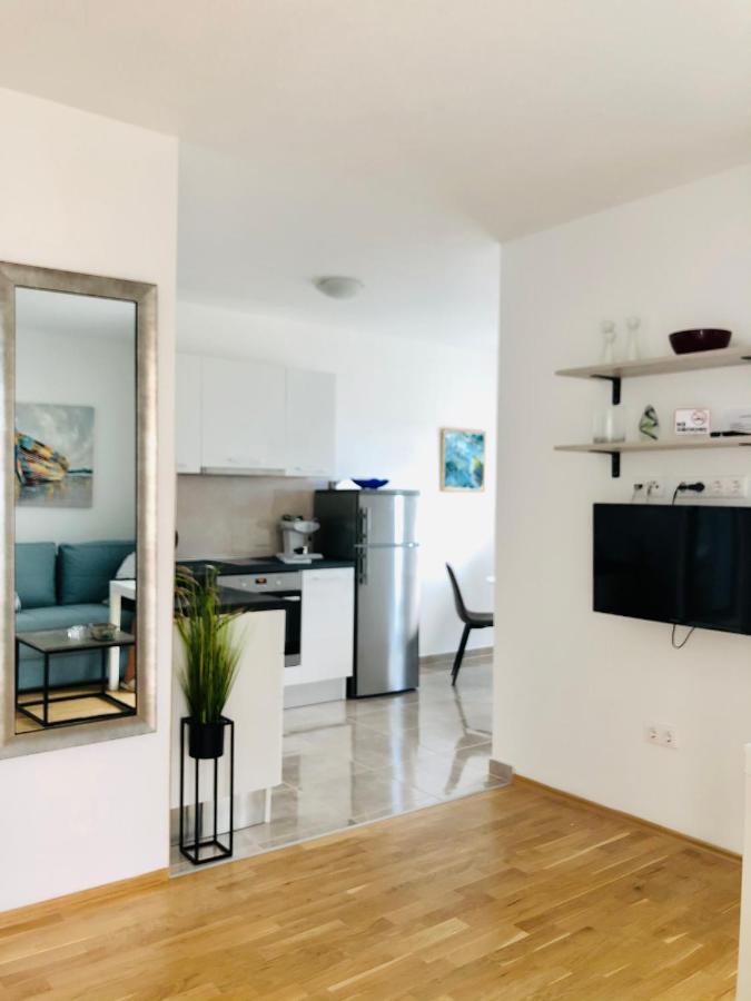 Villa Dani Sea & Pool Apartments Trogir Buitenkant foto