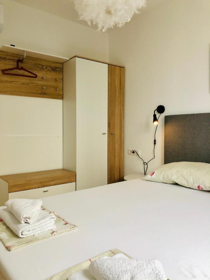 Villa Dani Sea & Pool Apartments Trogir Buitenkant foto