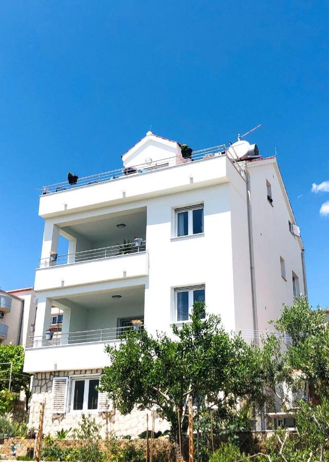 Villa Dani Sea & Pool Apartments Trogir Buitenkant foto