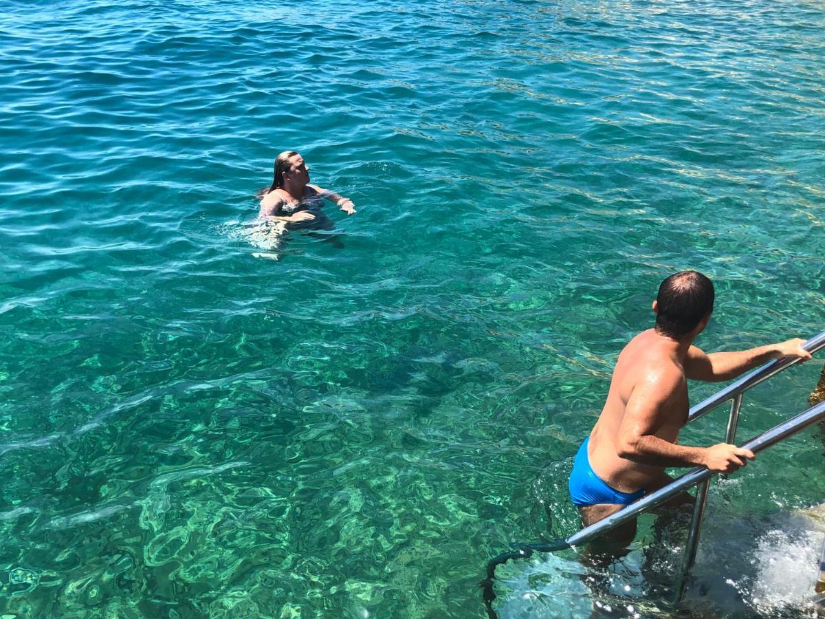 Villa Dani Sea & Pool Apartments Trogir Buitenkant foto